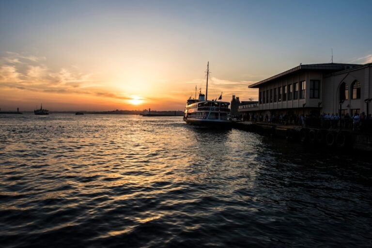 What Makes a Musandam Overnight Tour from Dubai So Unique and Unmissable